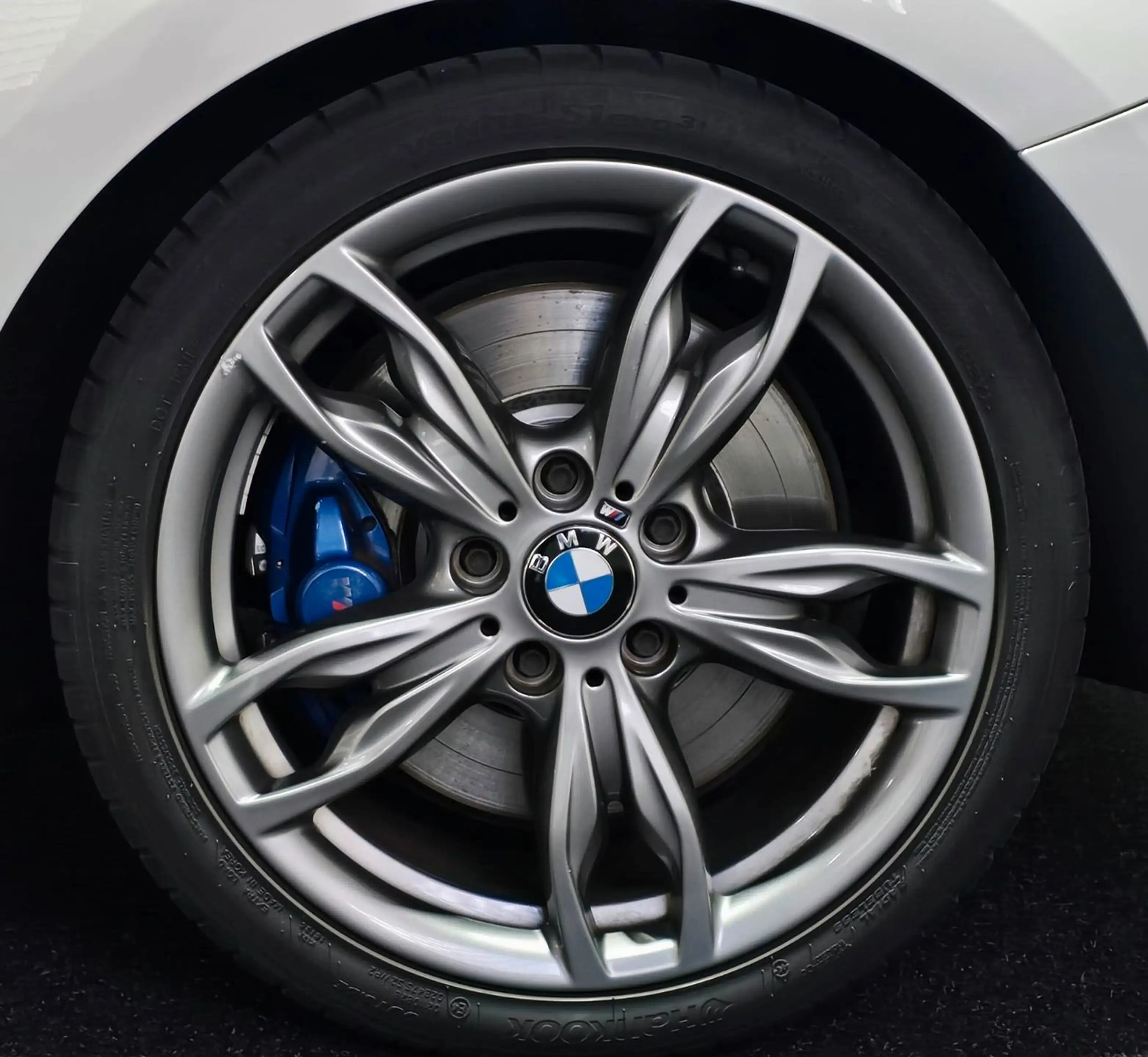 BMW 135 i*NAVI PROF*HARMAN KARDON*BASTUCK*LEDER*AUTO — photo 15