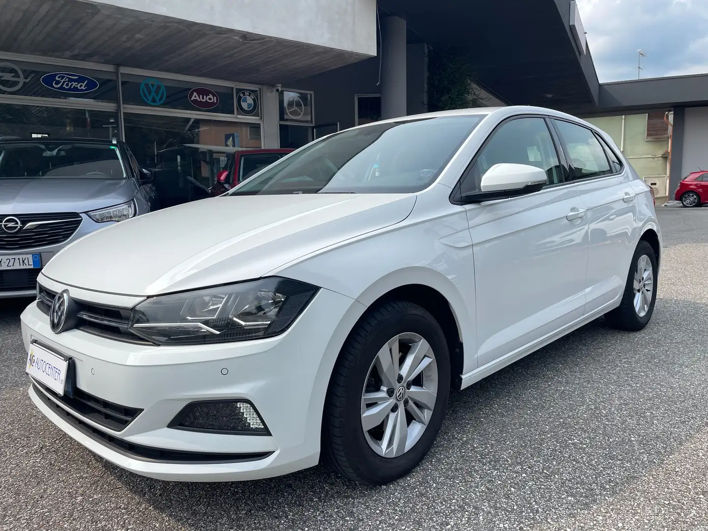 Volkswagen Polo Polo VI 2017 5p 1.6 tdi Comfortline 80cv Blanc - 1