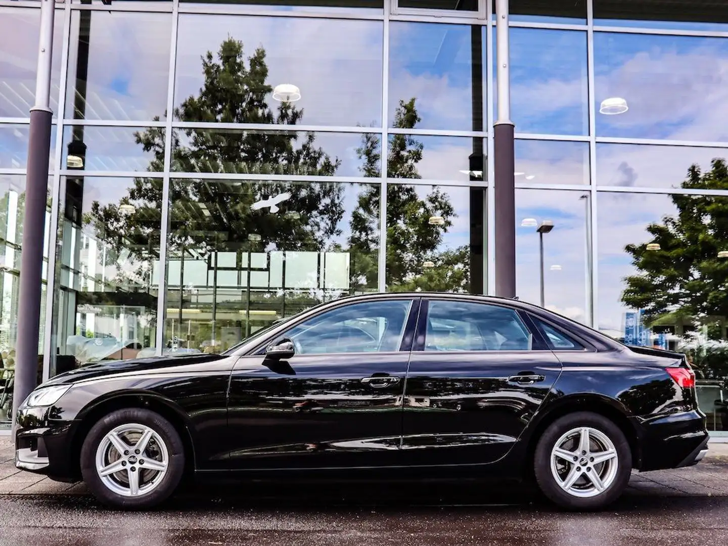 Audi A4 35 2.0 TDI Limousine Business/Assistenz-Paket Siyah - 2