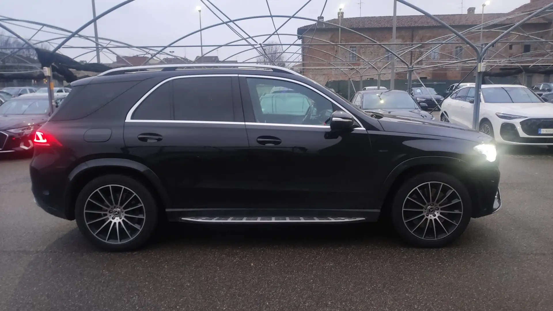 Mercedes-Benz GLE 350 GLE 350 DE PHEV Premium AMG Plus 4Matic 95.000 KM Schwarz - 2