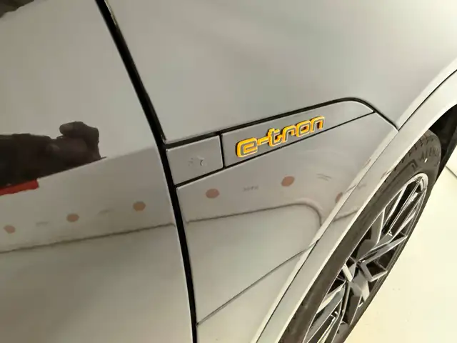 Audi E-Tron view 13