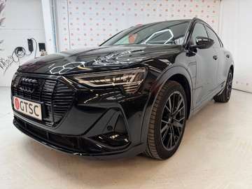 95 kWh 300kW Sportback Quattro S line Matrix Camera Trekhaak Black styling pakket ACC Dynamische pinkers Sport stoelen