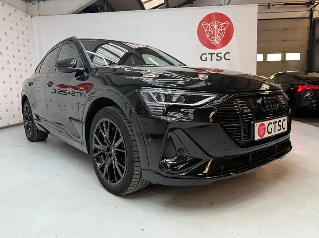 Audi E-Tron view 5