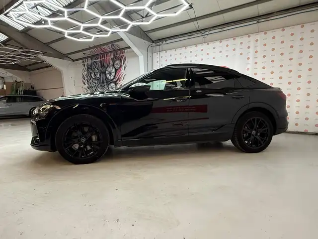 Audi E-Tron view 6