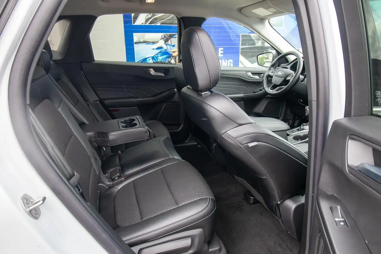 Ford Escape photo Ford Escape
