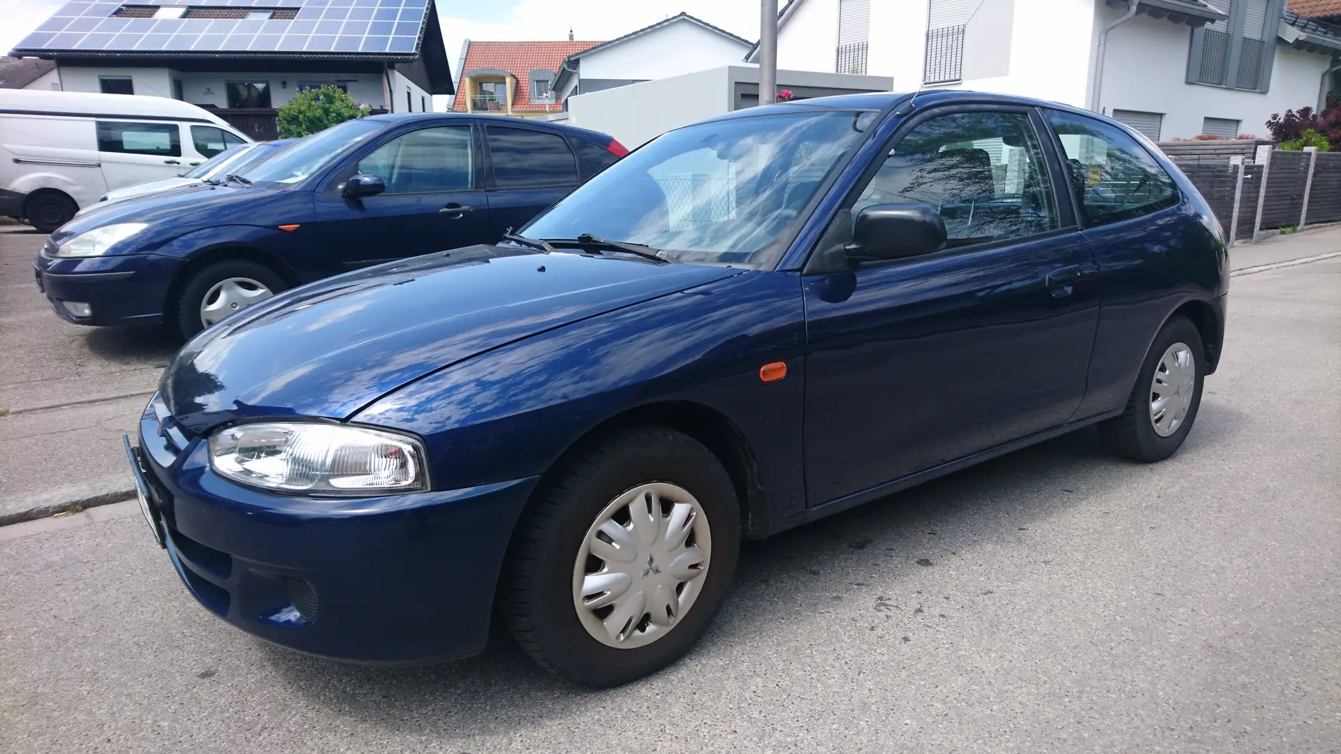Mitsubishi Colt 1,6i Comfort Automatik Klima 4AB ABS Bleu - 2