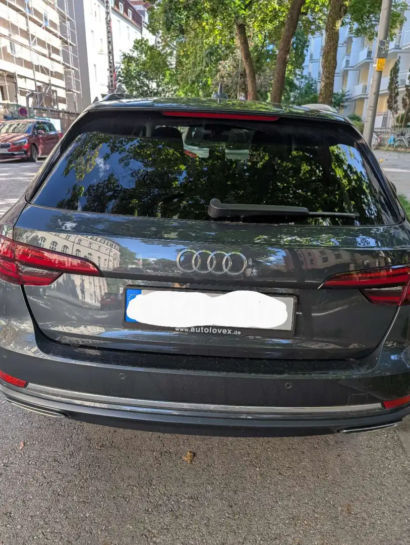 Audi A4 A4 Avant 40 TFSI S tronic design Grau - 2