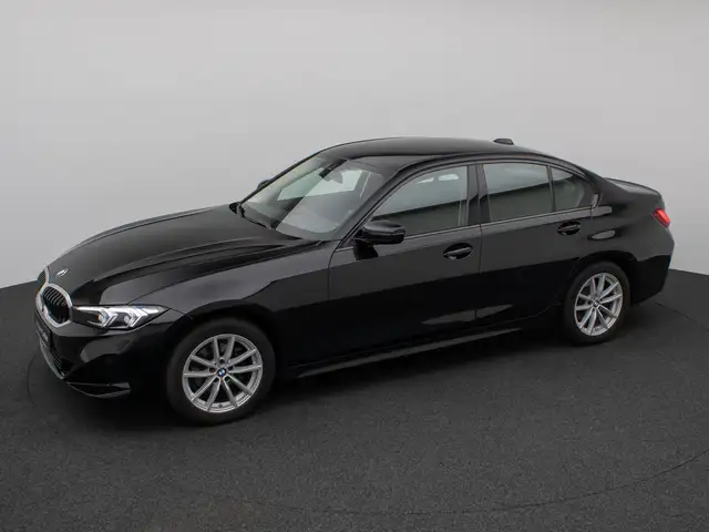 BMW 3 Series view 12