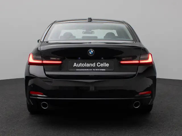 BMW 3 Series view 8