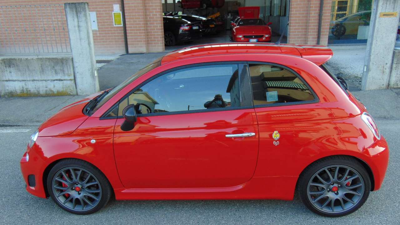 Abarth 695 Tributo Ferrari