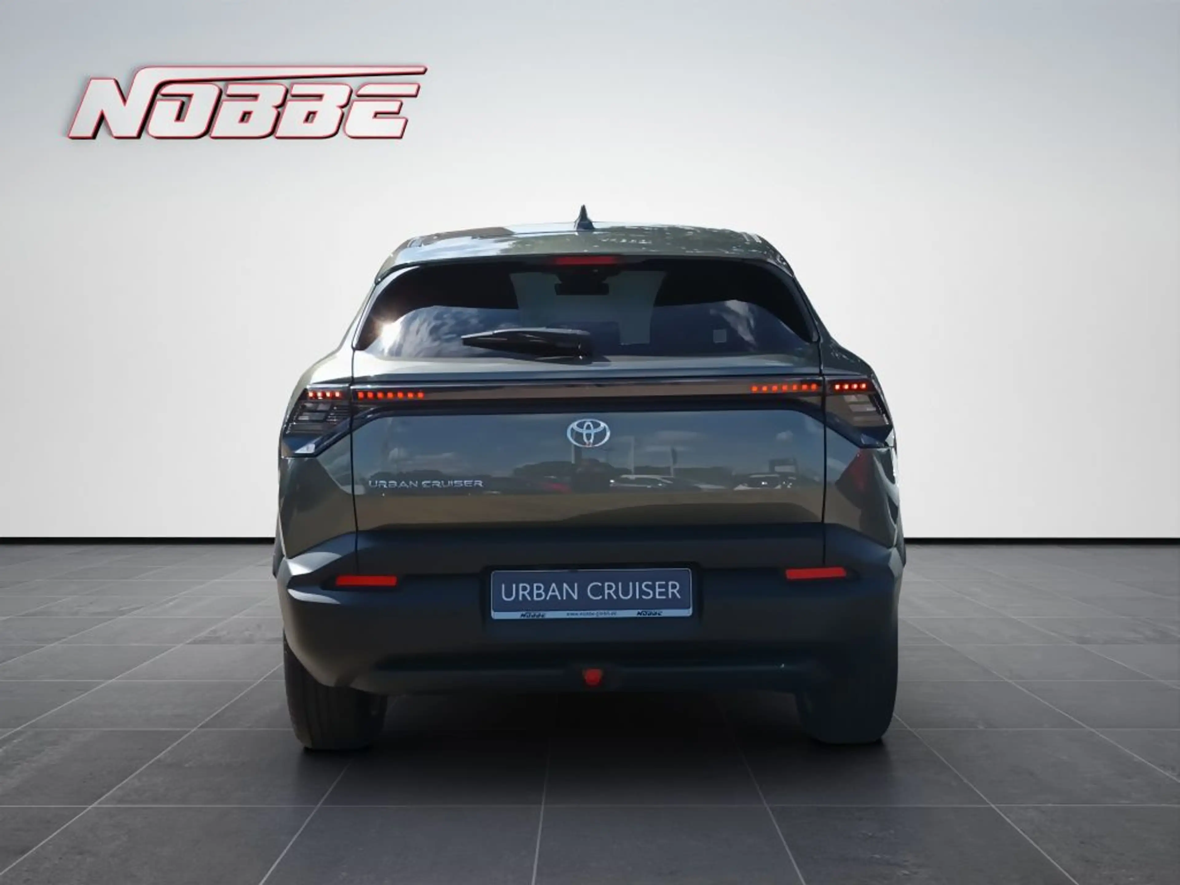 Toyota Urban Cruiser 61kWh Teamplayer — photo 4