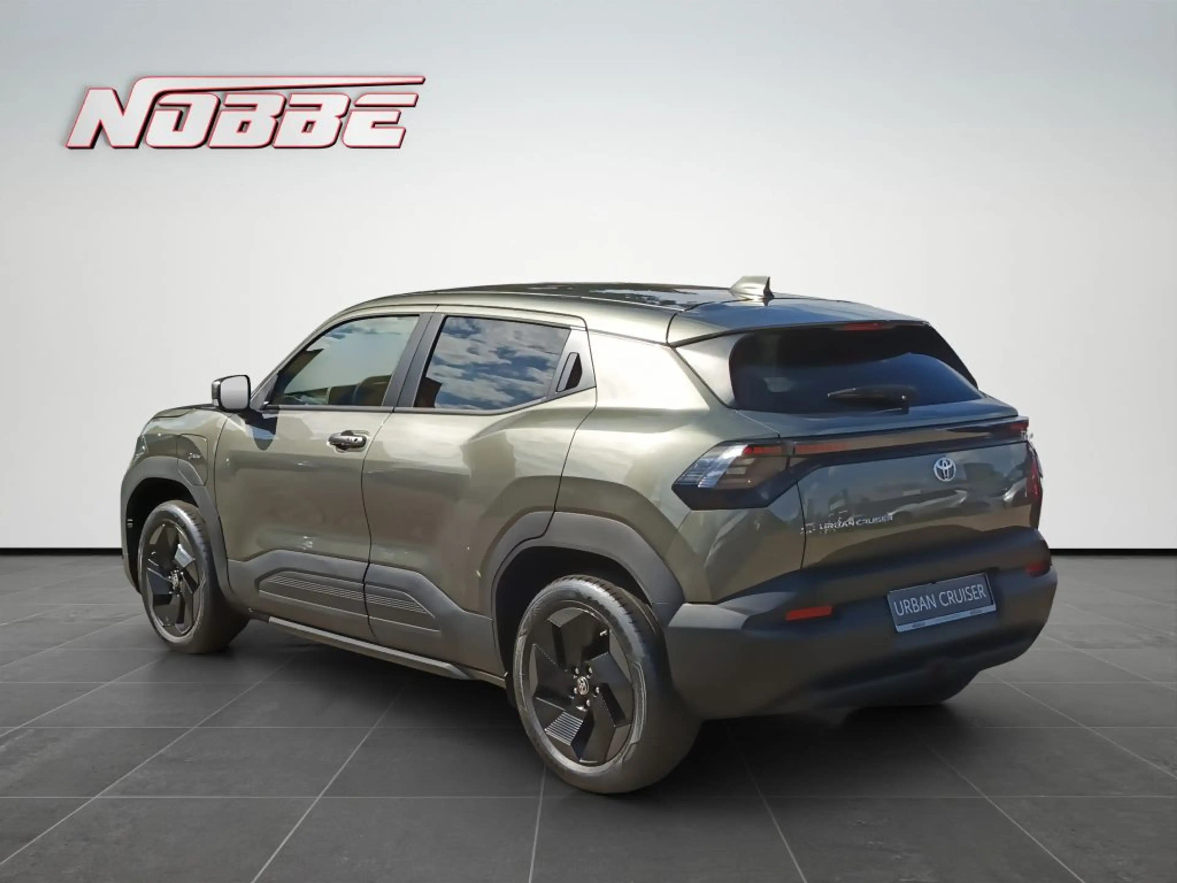 Toyota Urban Cruiser 61kWh Teamplayer — photo 3