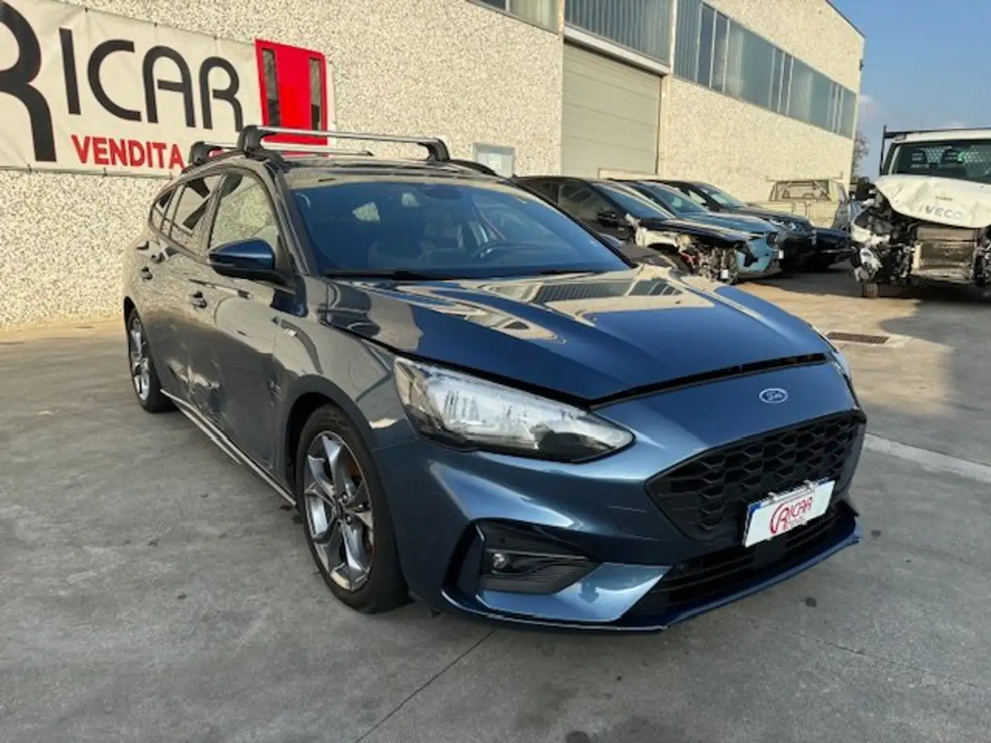Ford Focus Focus SW 1.0 ecoboost h Business 125cv Bleu - 1