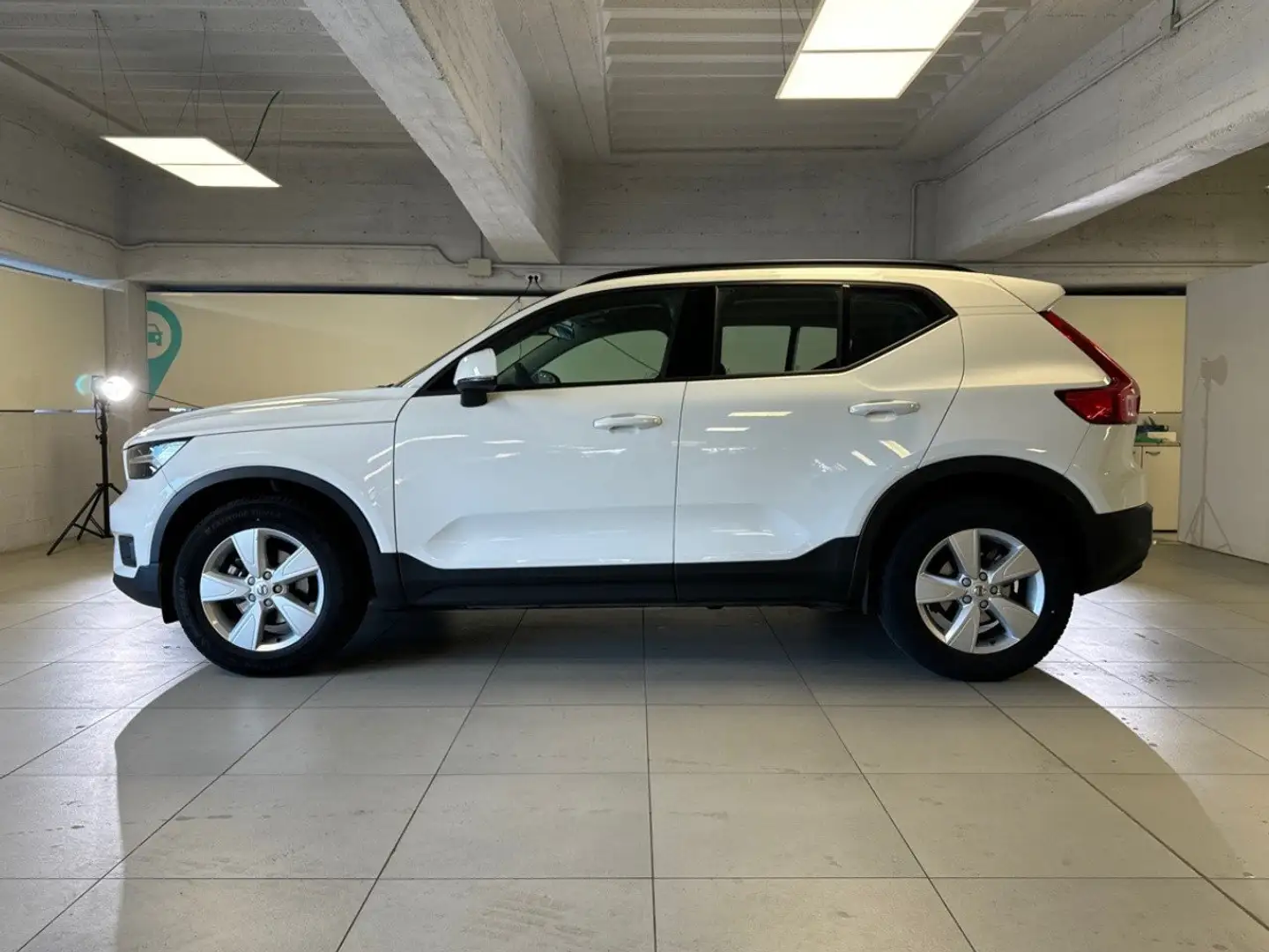 Volvo XC40 T3 Business Blanc - 2