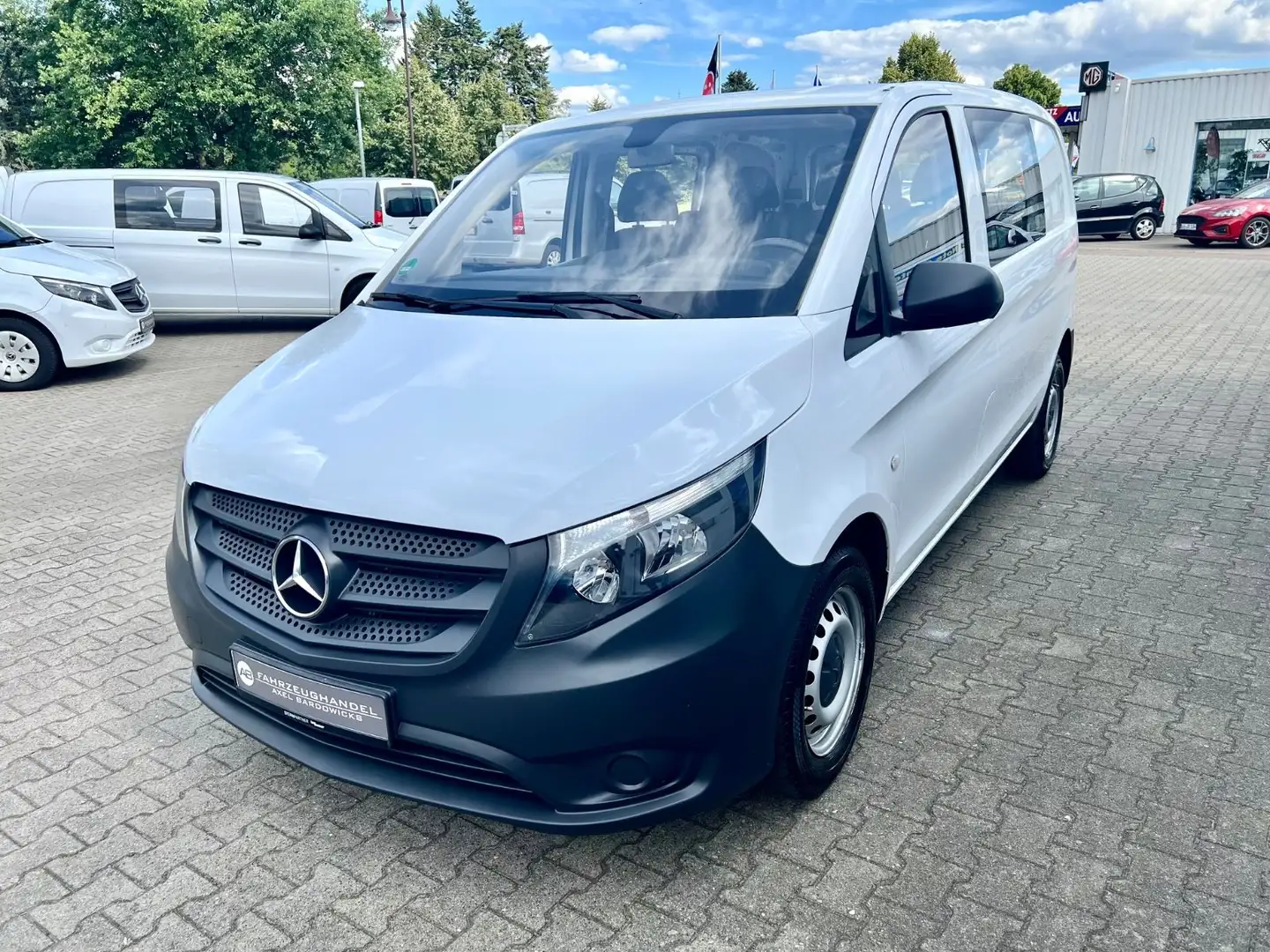 Mercedes-Benz Vito 110 CDI Mixto kompakt / 6-Sitze / AHK Bianco - 2