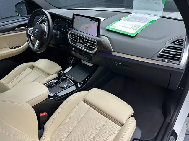 BMW X3 view 11