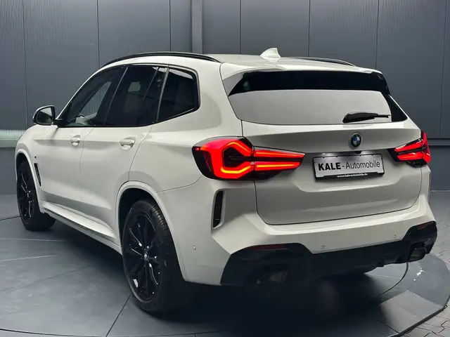 BMW X3 view 3