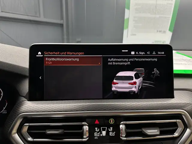 BMW X3 view 22