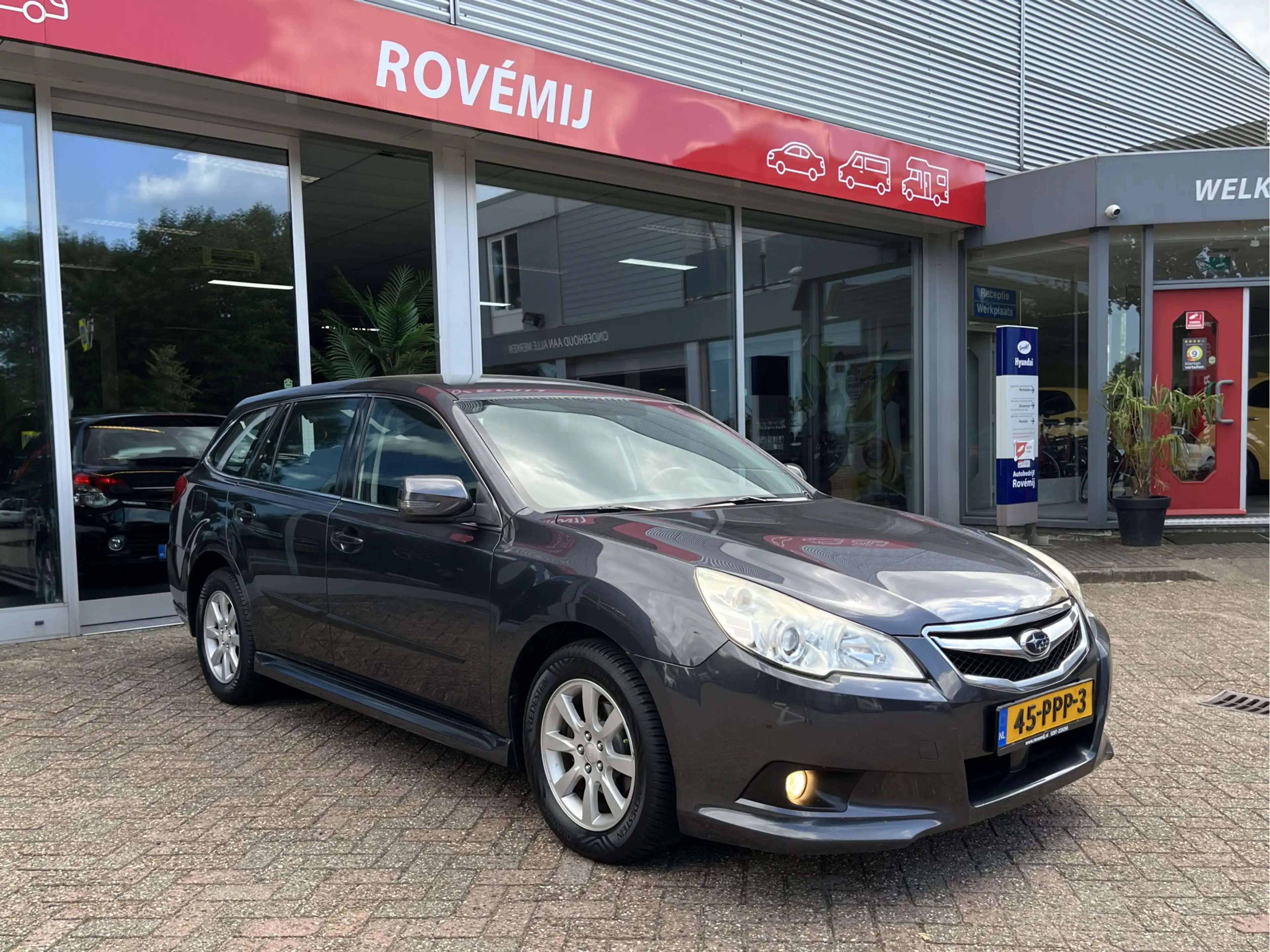 Subaru Legacy Touring Wagon 2.0i Intro Automaat, Trekhaak, Cruis