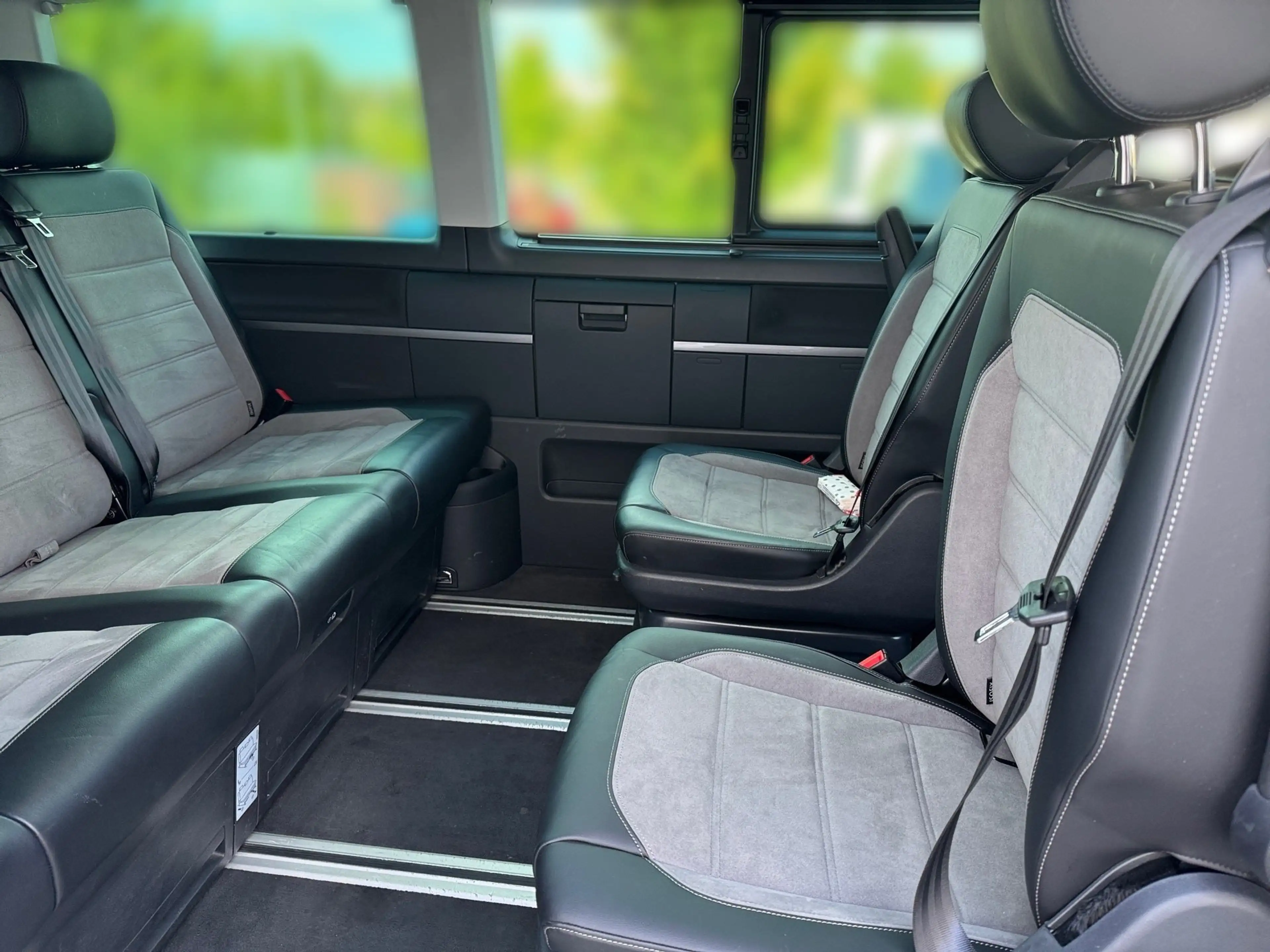 Volkswagen T6.1 Multivan FWD Generation Six *AHK*KAMERA*ACC*LED* — photo 11