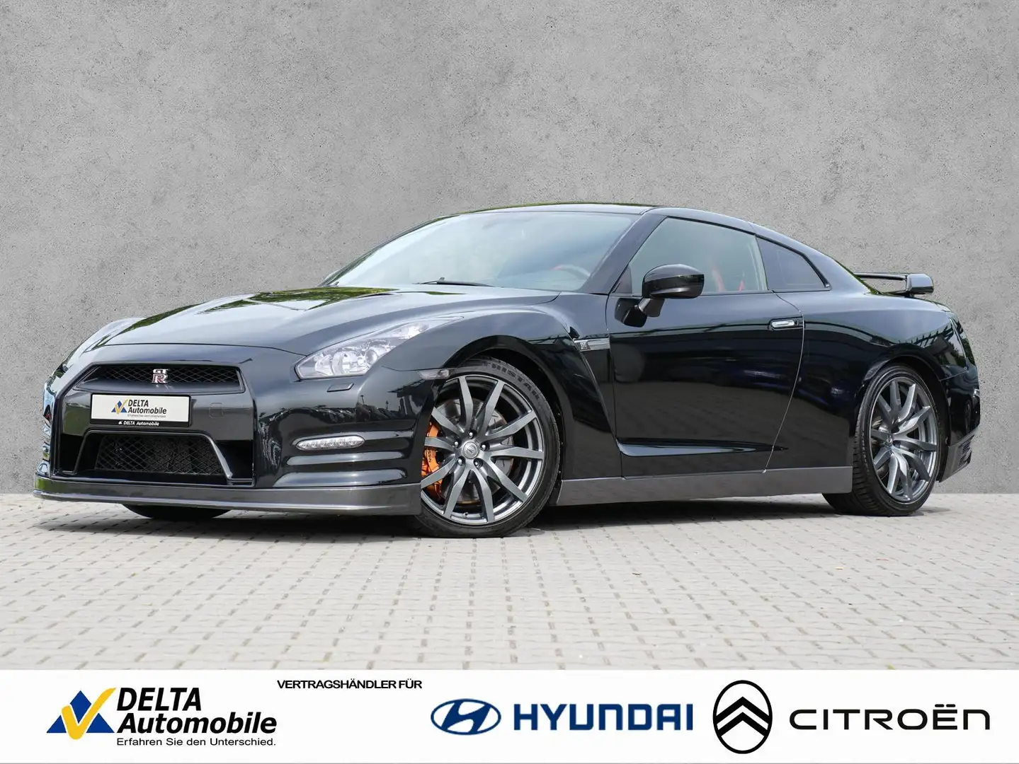 Nissan GT-R 3.8 Black Edition Navi 4x4 Leder LED Zwart - 1
