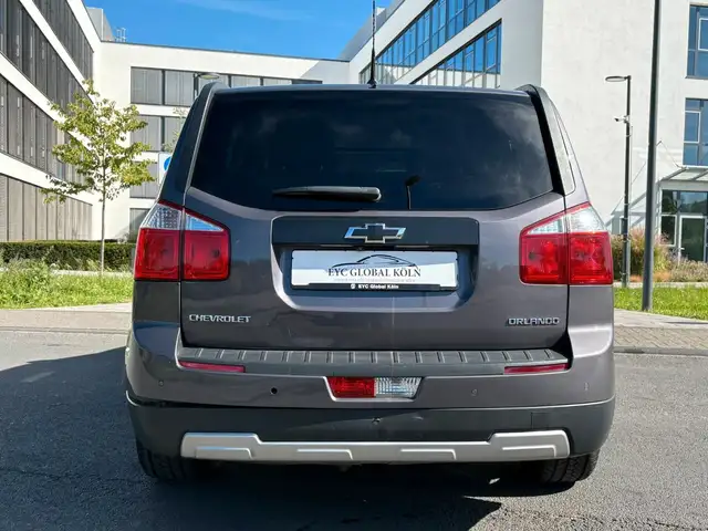 Chevrolet Orlando view 8