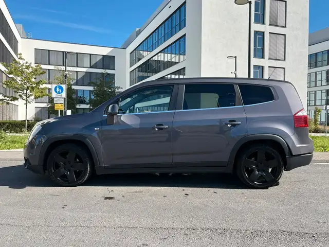 Chevrolet Orlando view 6