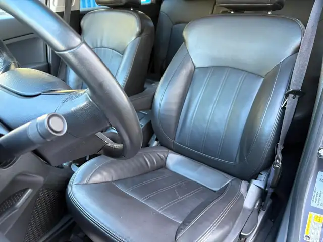 Chevrolet Orlando view 14