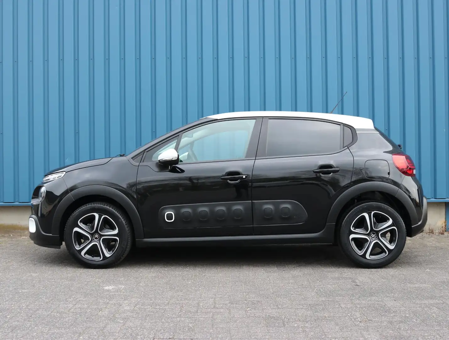Citroen C3 1.2 82PK S&S Feel Edition | Navigatie | Climate co Schwarz - 2