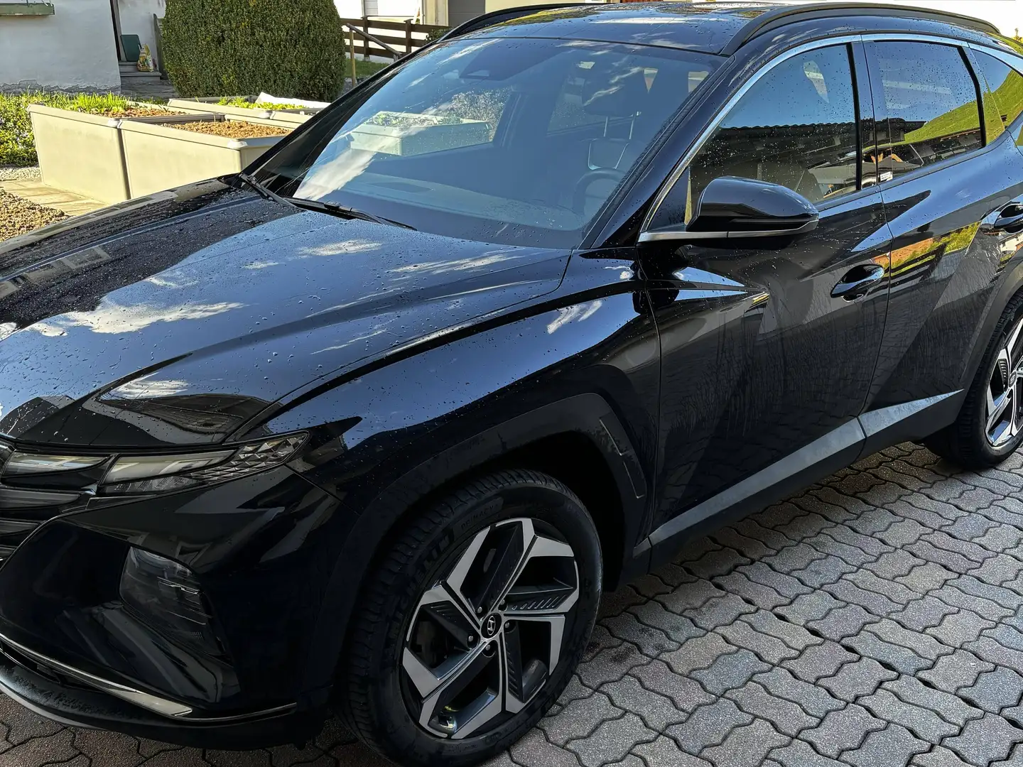 Hyundai TUCSON Tucson 1,6 T-GDI Plug-In Hybrid 4WD Prestige Line Aut. Prestige Line Schwarz - 1