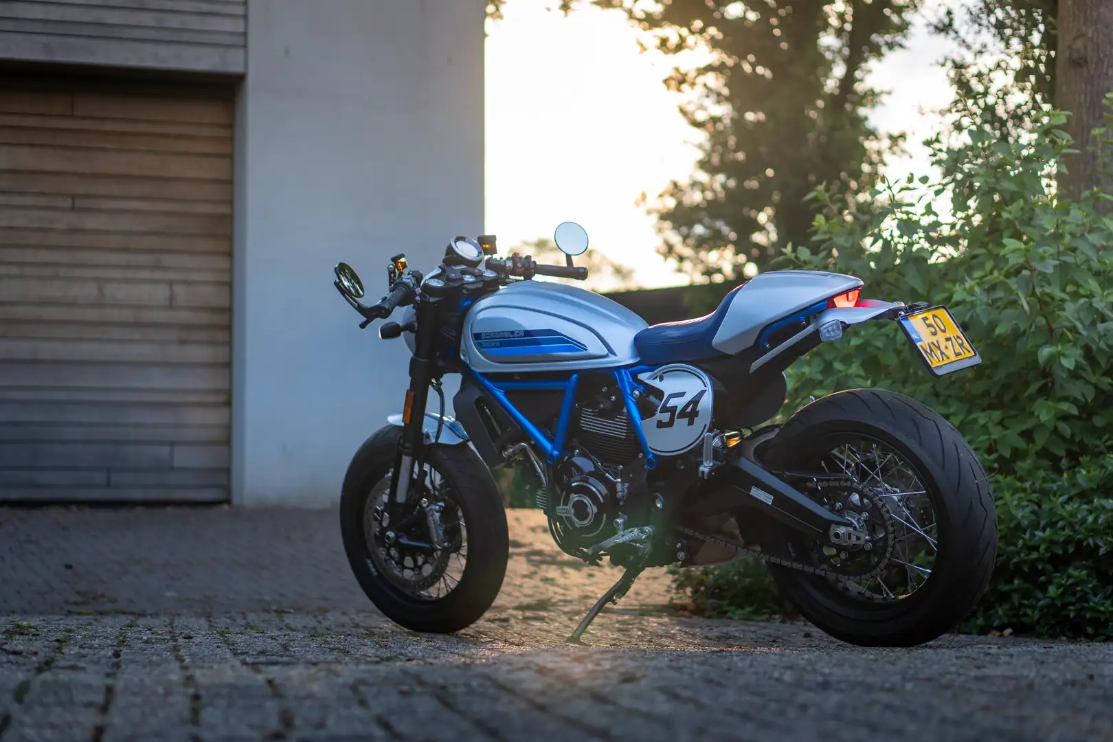 Ducati Scrambler Cafe Racer Grijs - 2