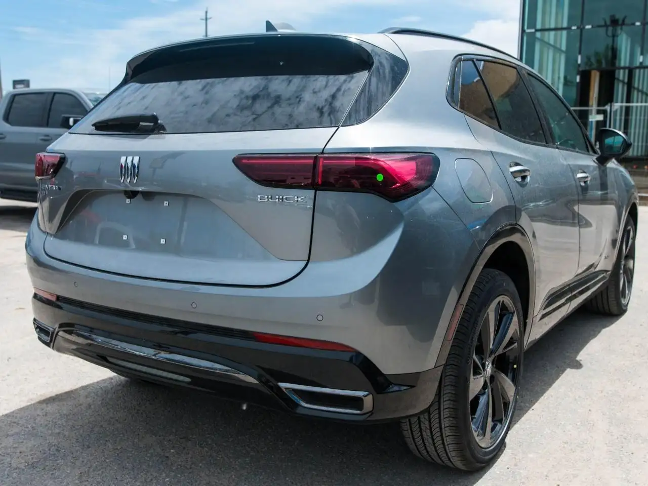 Buick Envision photo Buick Envision