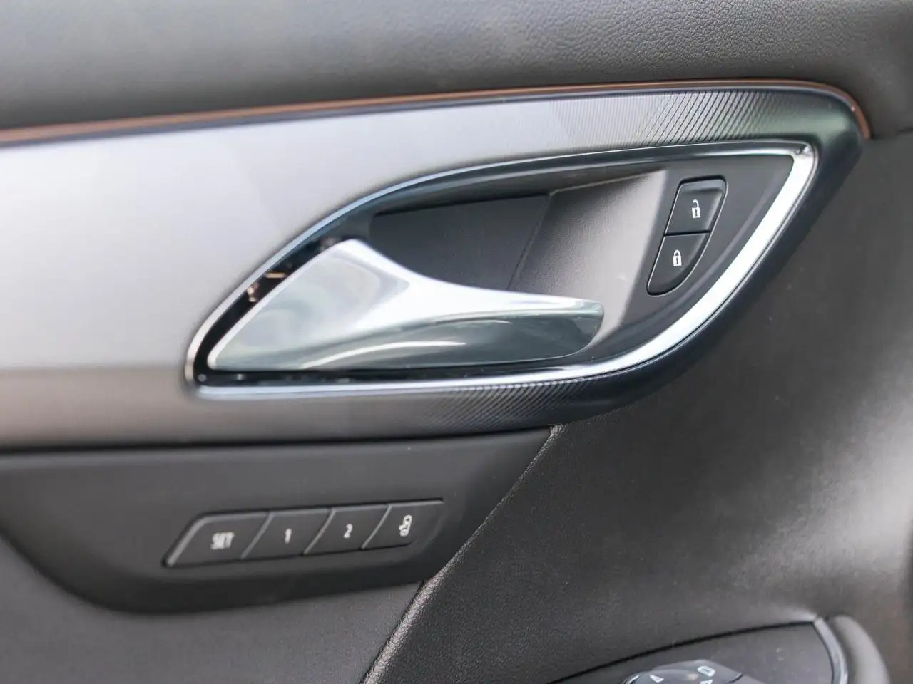 Buick Envision photo Buick Envision
