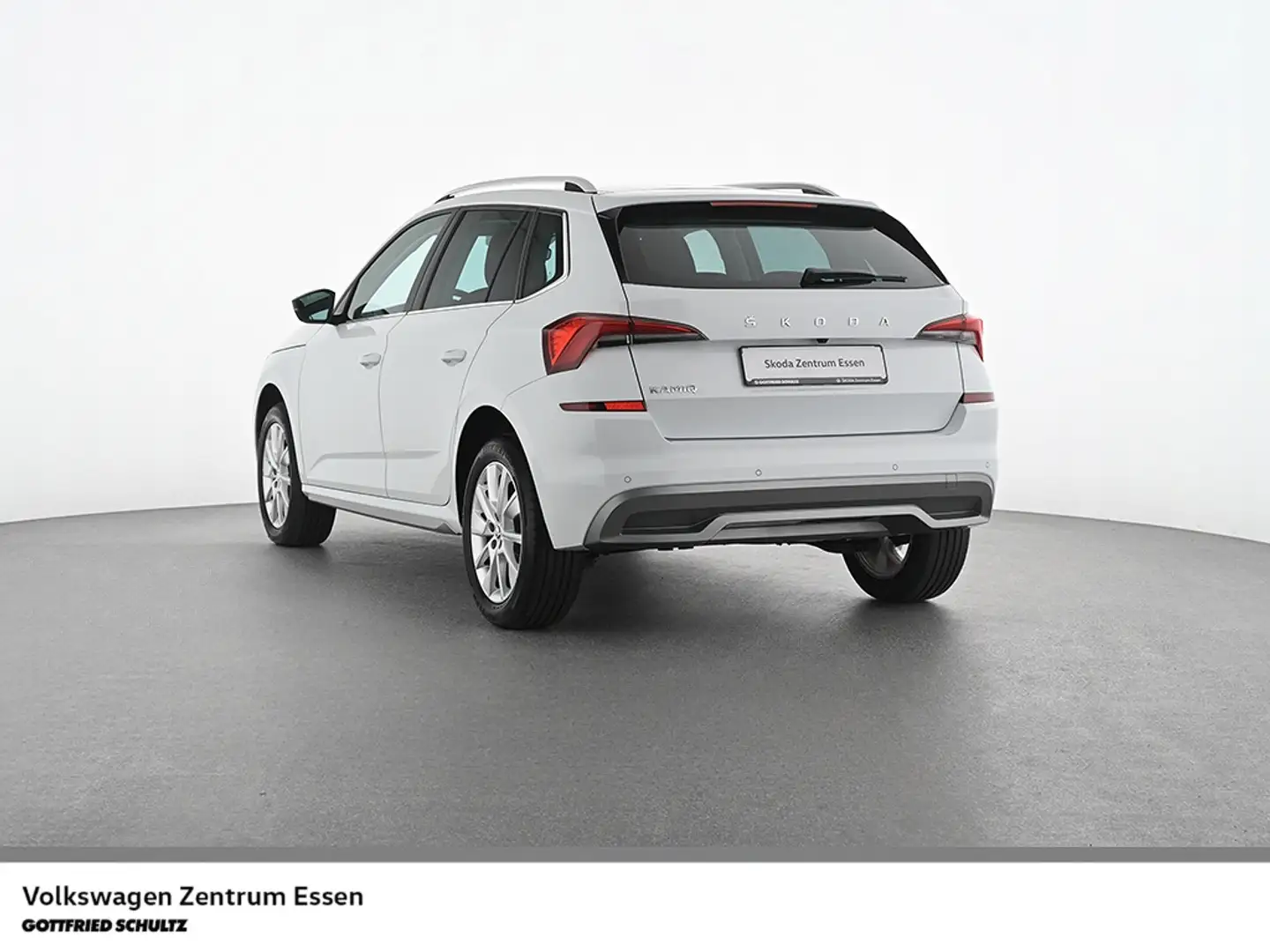 Skoda Kamiq Style TSI DSG LED Pano AHK Navi Keyless Weiß - 2