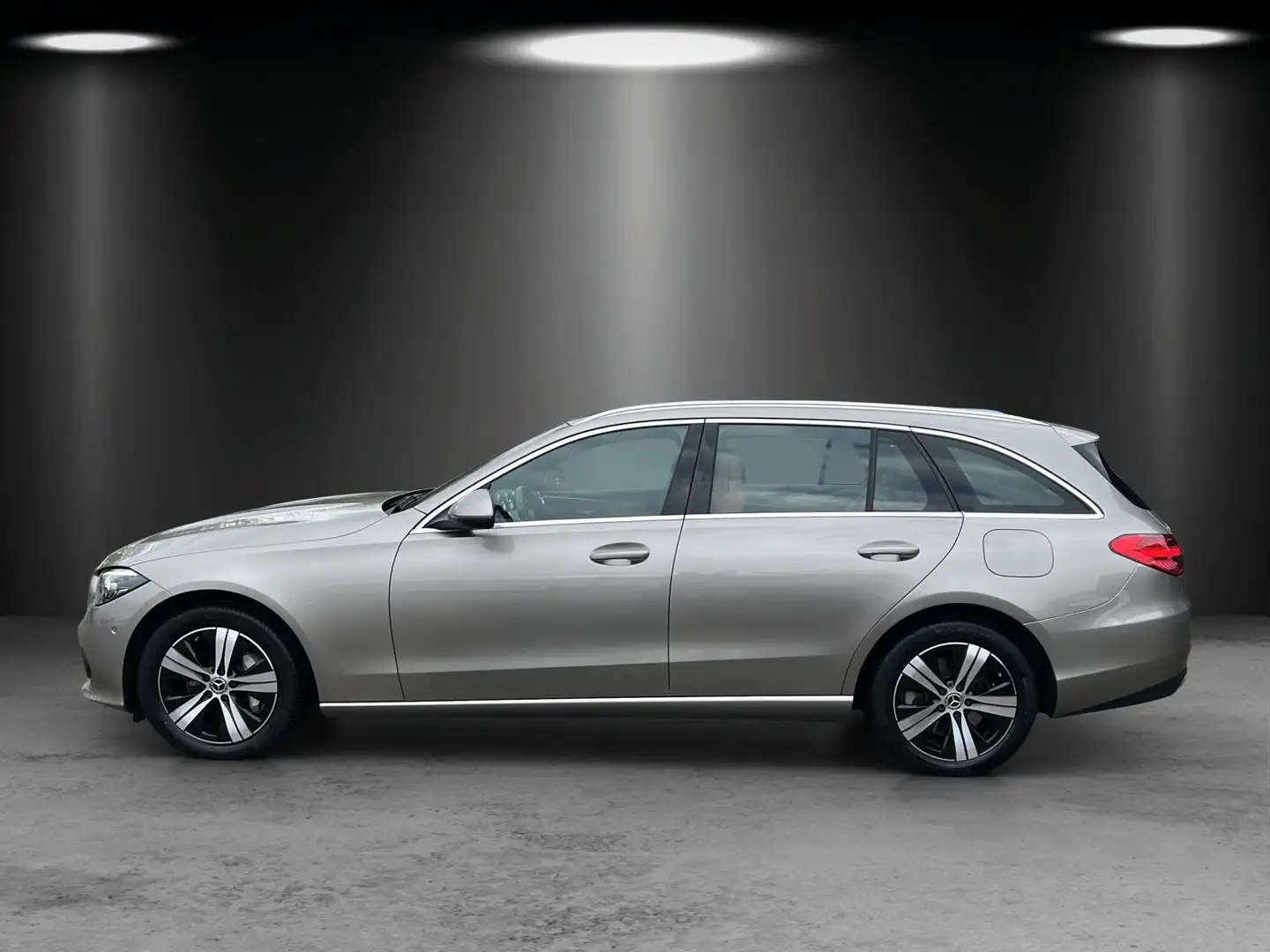 Mercedes-Benz C 300 e T Avantg DISTRO Pano LED Kamera el.Heckk Plateado - 2