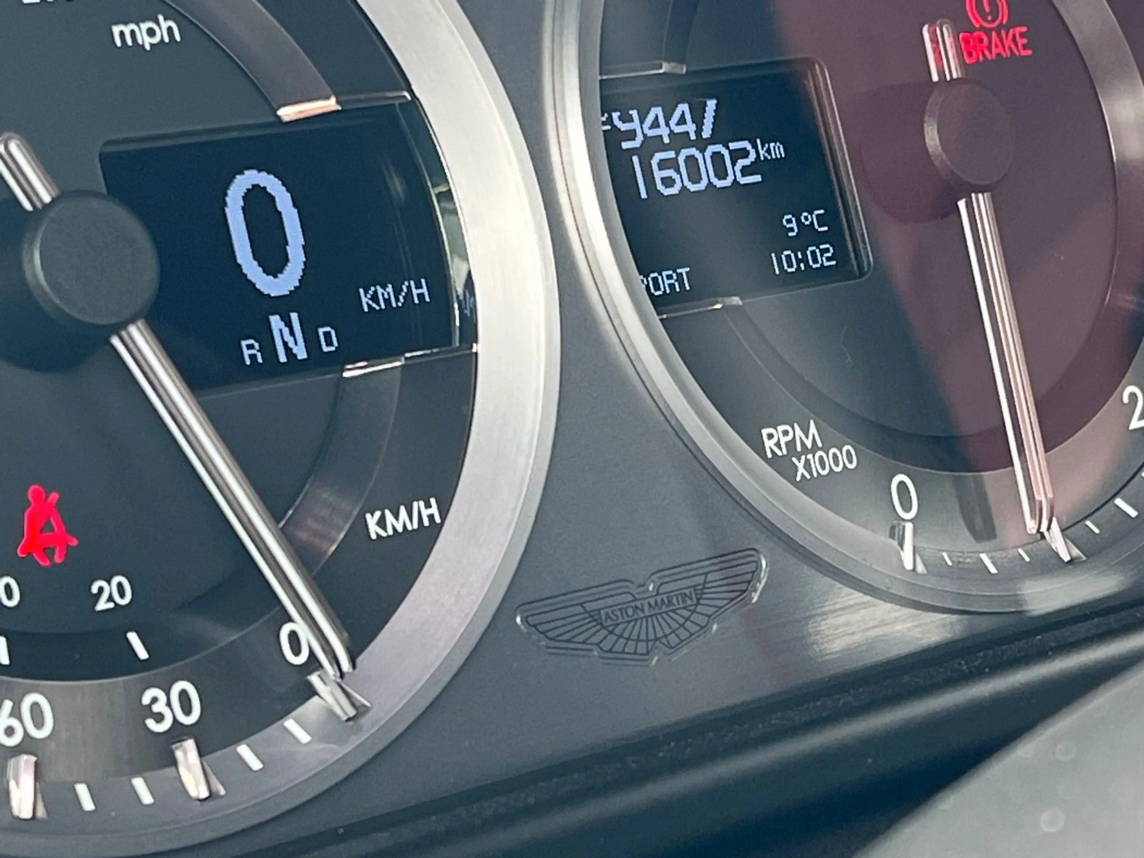 Aston Martin V8 Coupe*RFK nur 18TKM*wie NEU — photo 32