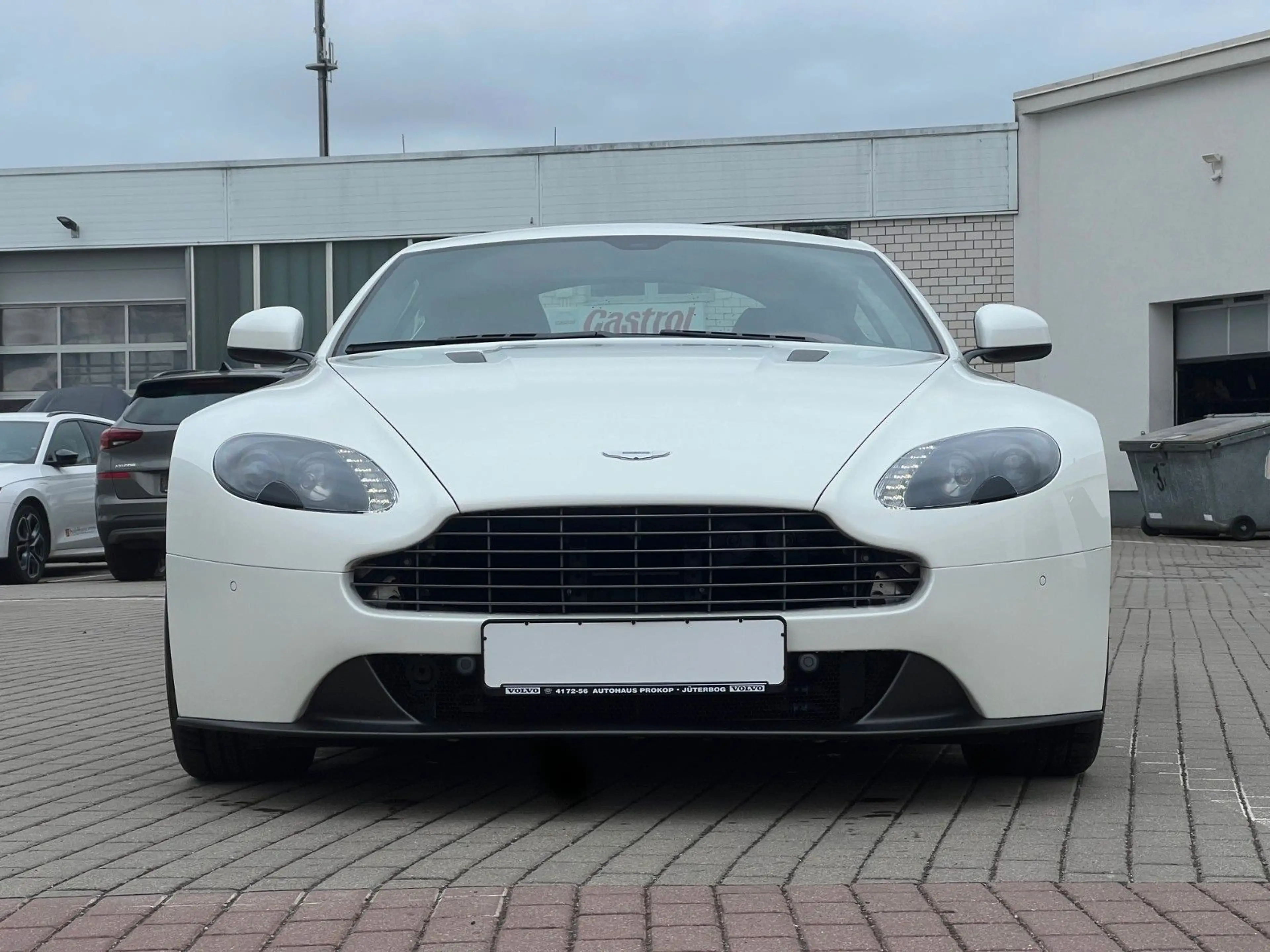 Aston Martin V8 Coupe*RFK nur 18TKM*wie NEU — photo 13
