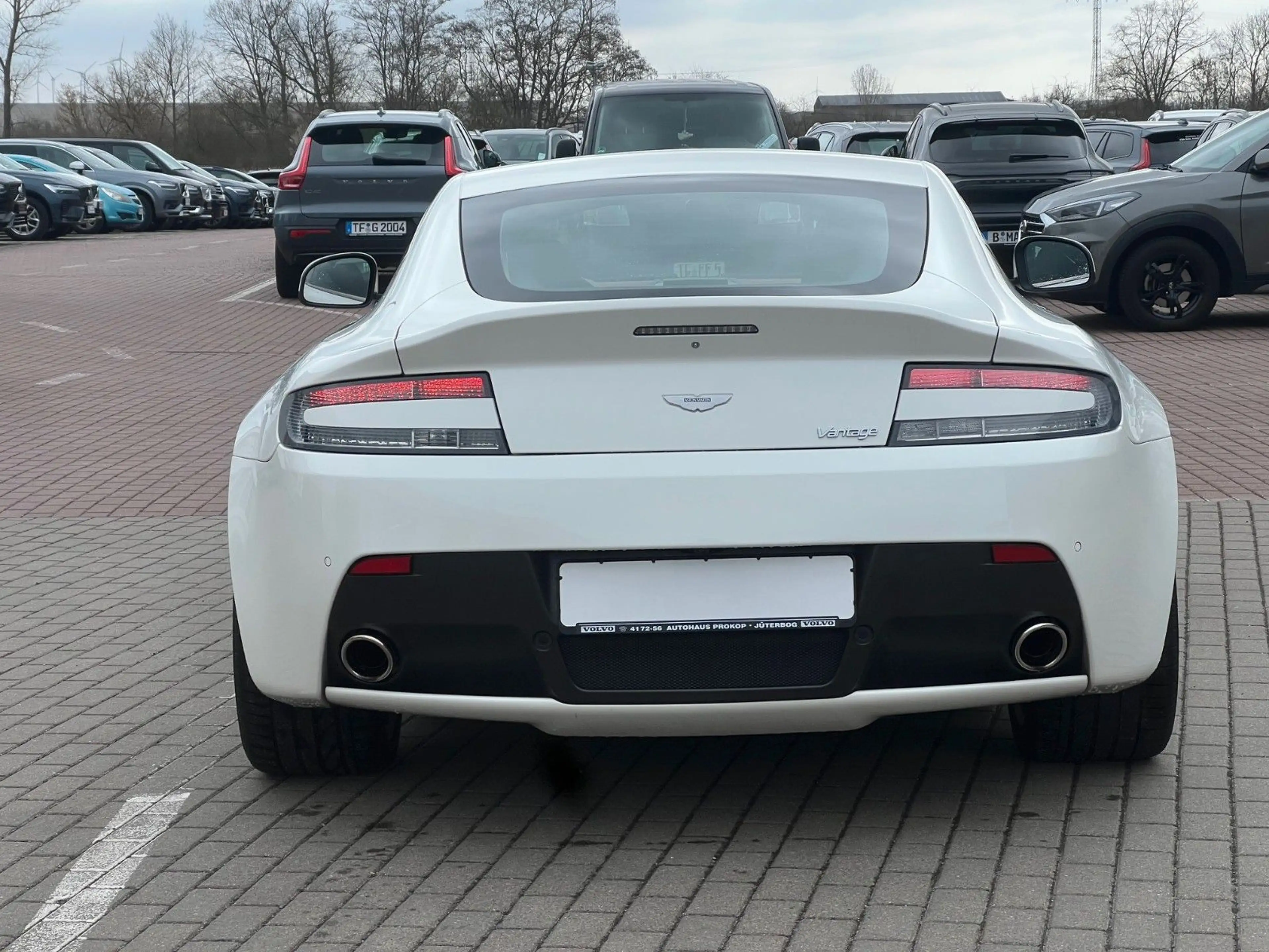 Aston Martin V8 Coupe*RFK nur 18TKM*wie NEU — photo 7