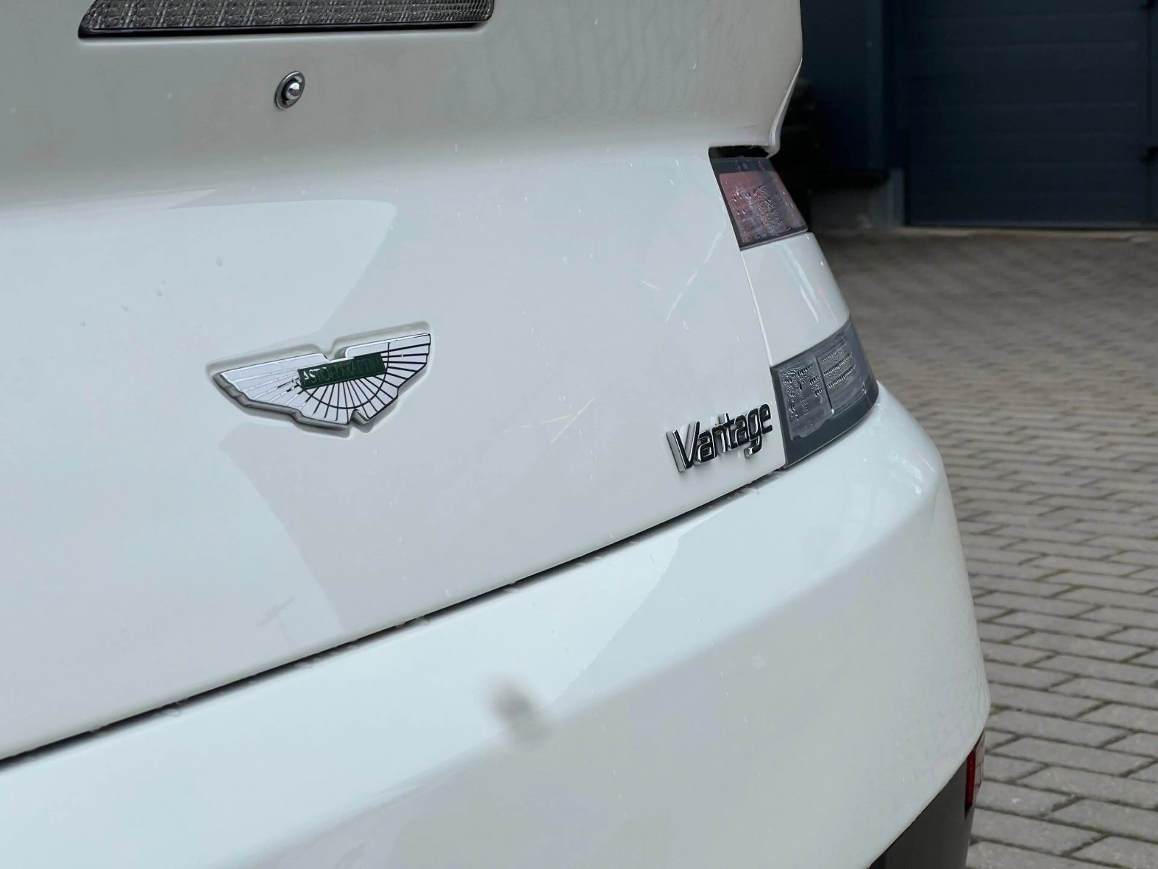 Aston Martin V8 Coupe*RFK nur 18TKM*wie NEU — photo 15
