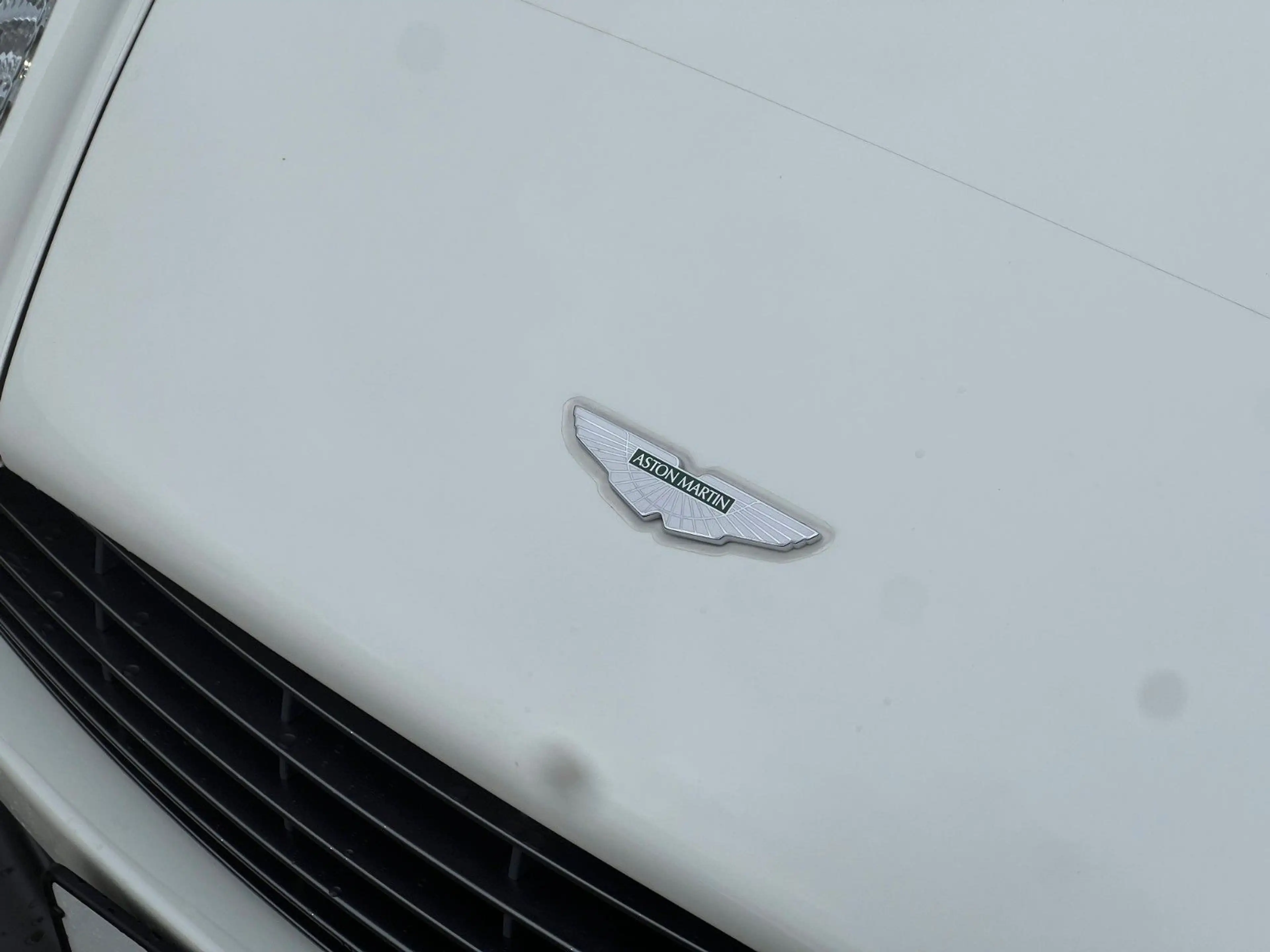 Aston Martin V8 Coupe*RFK nur 18TKM*wie NEU — photo 14