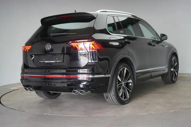 Volkswagen Tiguan view 5
