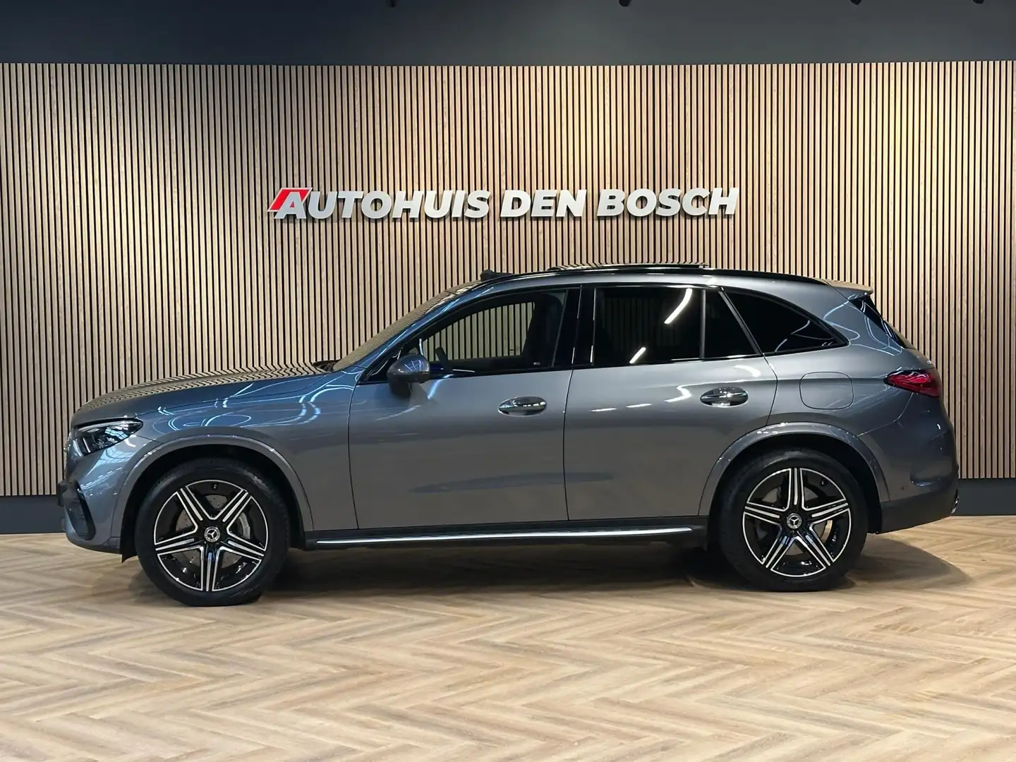 Mercedes-Benz GLC 400 400e 4MATIC AMG Line 381PK - Massage - Burmester Gris - 2