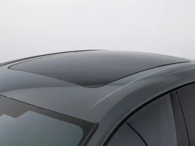 Porsche Macan view 14