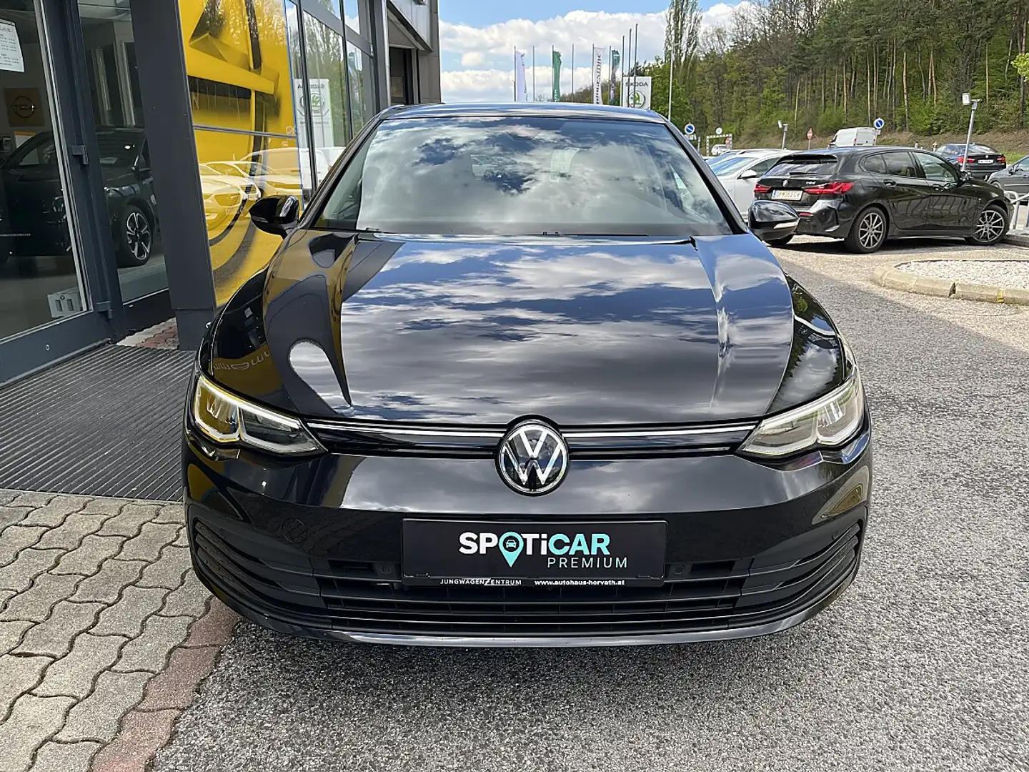 Volkswagen Golf Life 1,0 TSI Schwarz - 2