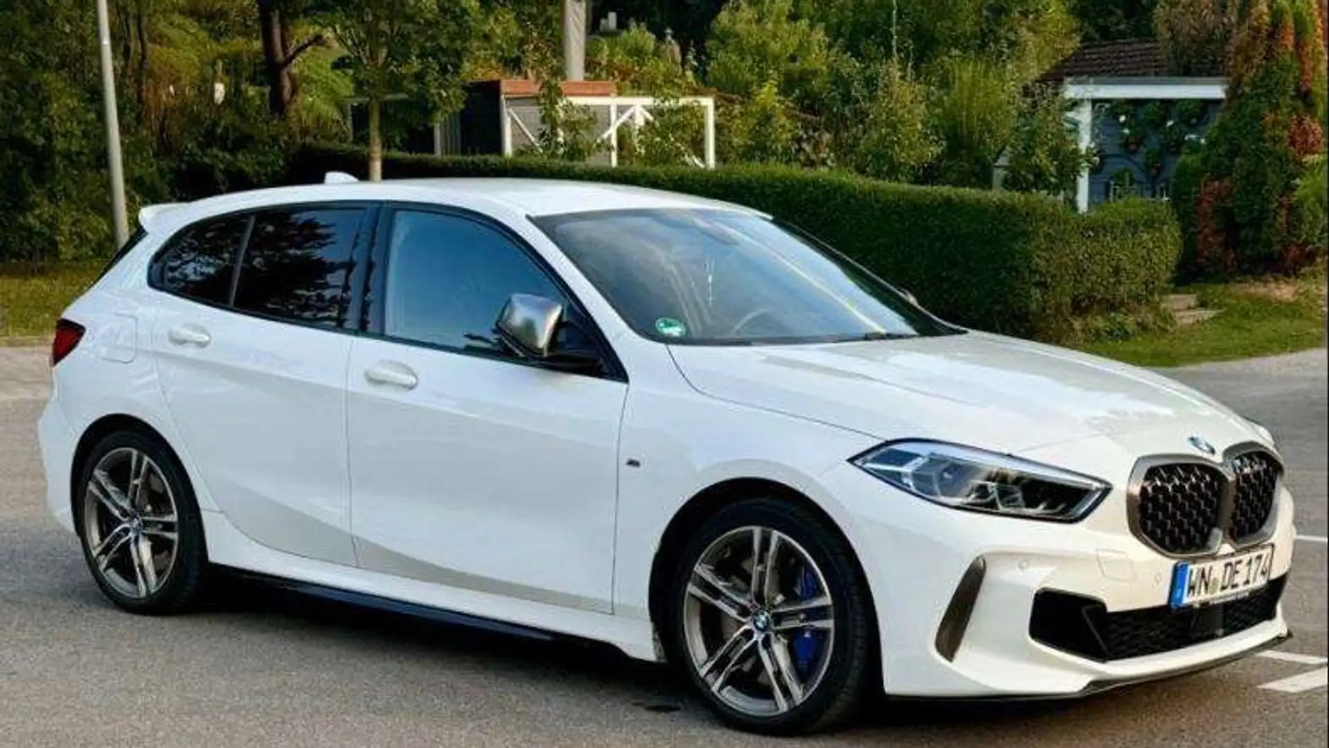 BMW 135 M135i xDrive HEAD UP & TOTWINKELASSISTENT!! Blanc - 1