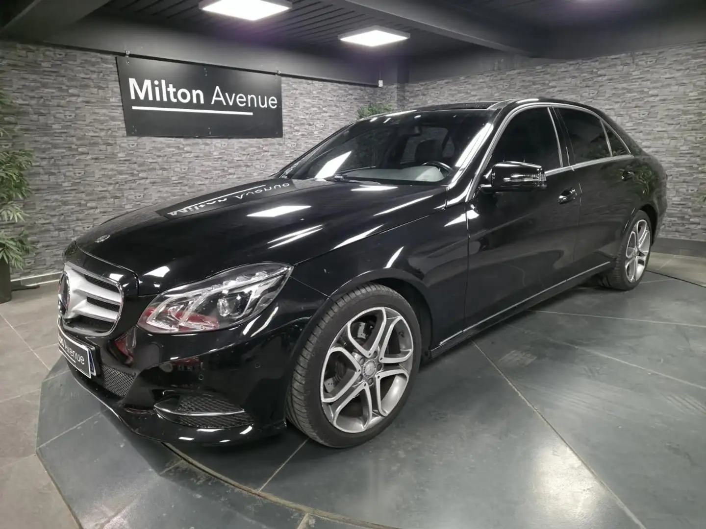 Mercedes-Benz E 300 E 300 BlueTEC Hybrid - BVA 7G-Tronic Plus Schwarz - 1