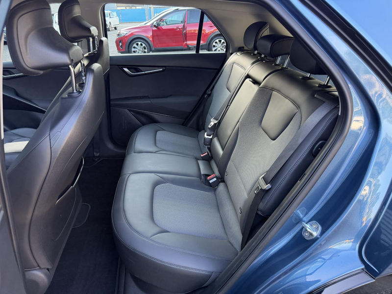 Kia e-Niro EV DynamicLine 64.8 kWh | Trekhaak | Camera | Navi — photo 11