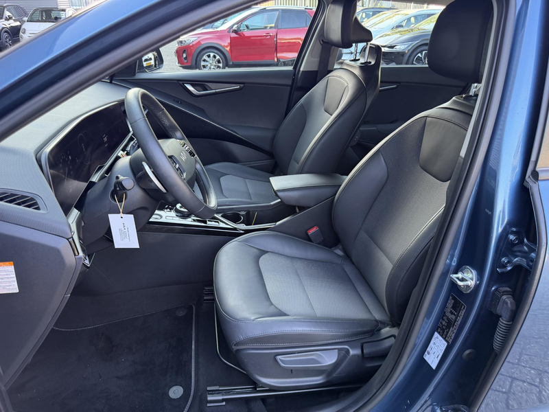 Kia e-Niro EV DynamicLine 64.8 kWh | Trekhaak | Camera | Navi — photo 10