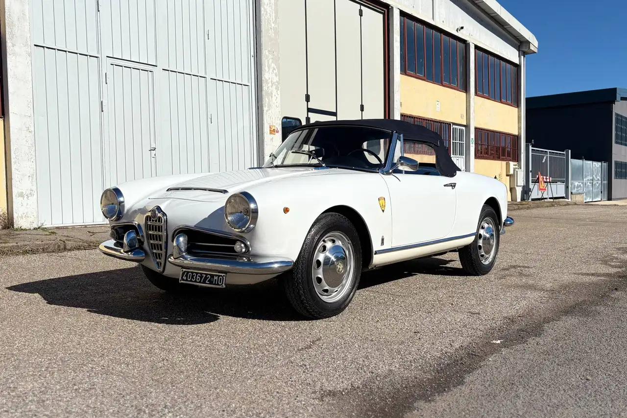 Alfa Romeo Giulia Spider 1600, foto 1