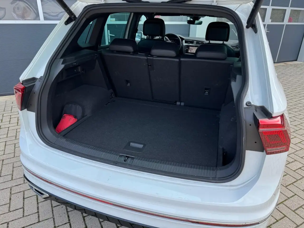 Volkswagen Tiguan 1.5 TSI R-Line Digital Cockpit Full LED IQ D, миниатюра 6